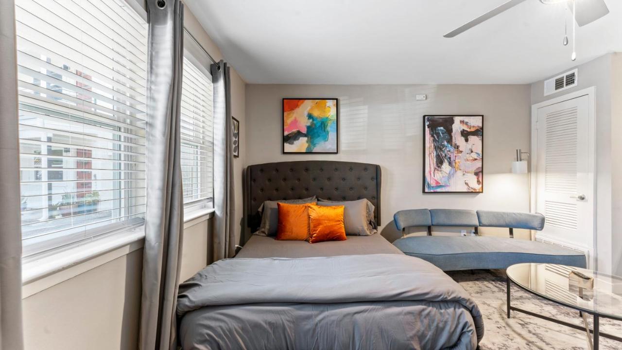 Cozy Efficiency Studios Close To Downtown And Domain Остин Екстериор снимка